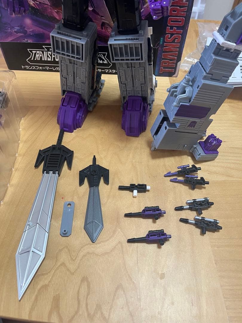 トランスフォーマー　メナゾール　+ アップグレードキット付き　dna dk