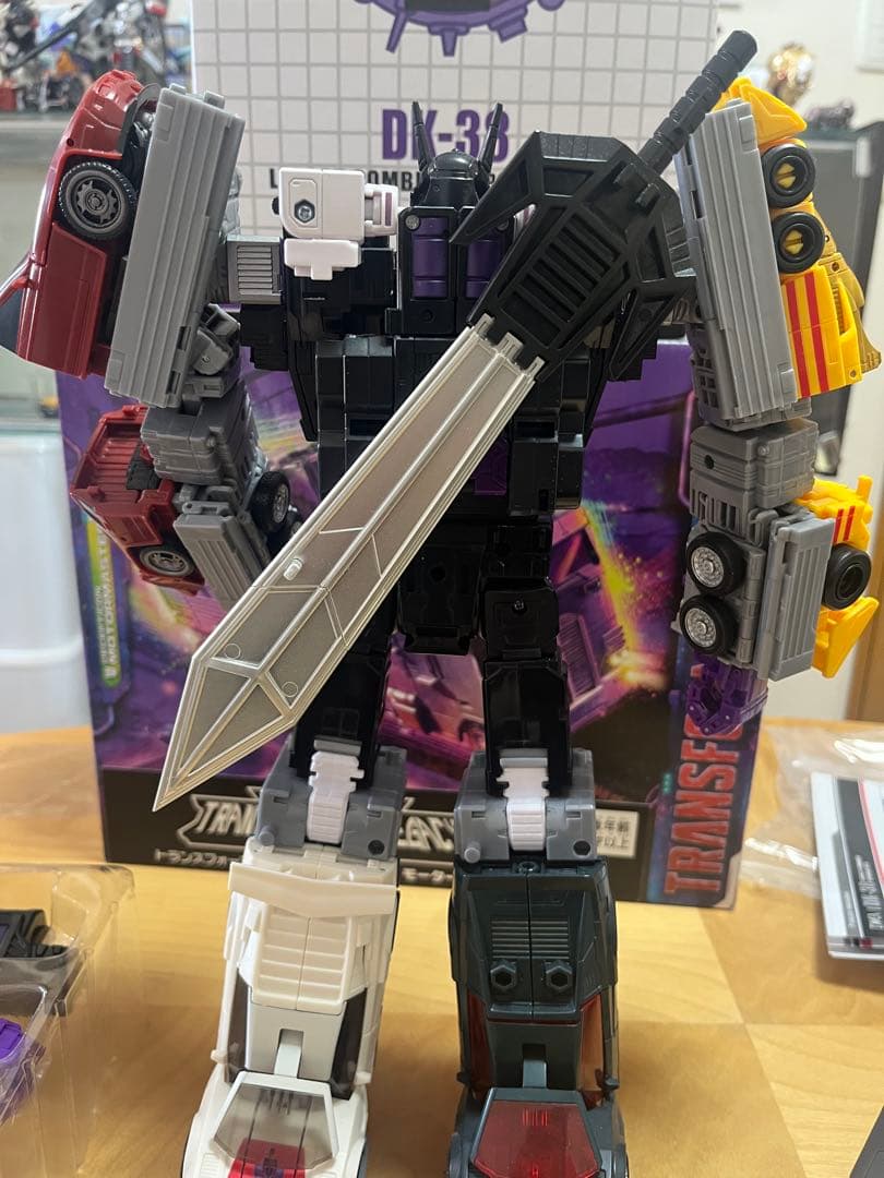 トランスフォーマー　メナゾール　+ アップグレードキット付き　dna dk