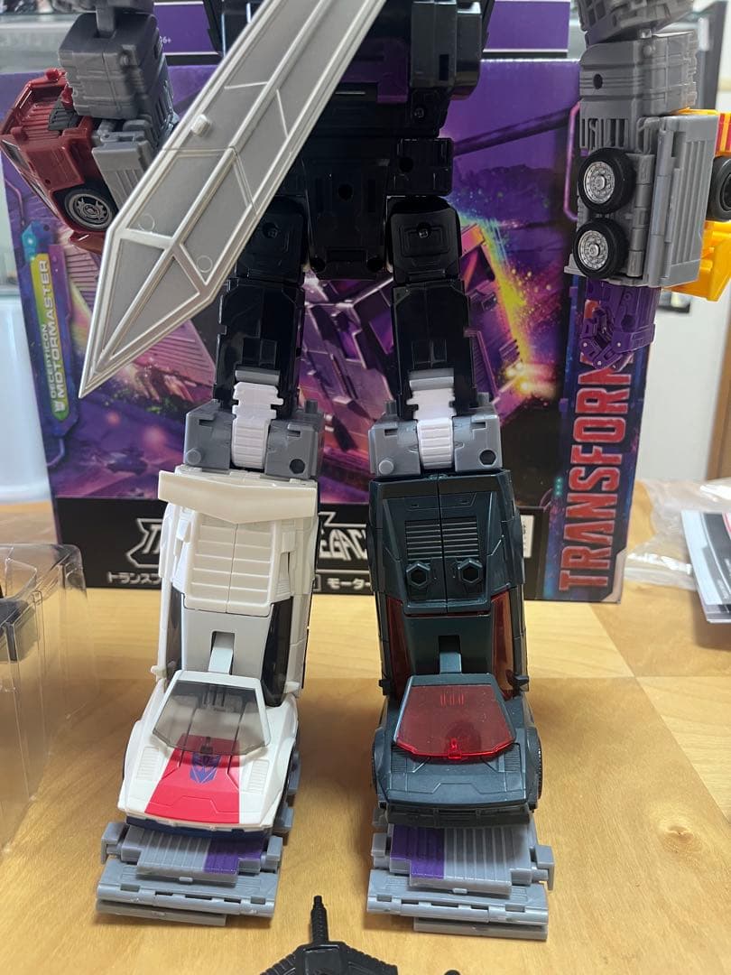 トランスフォーマー　メナゾール　+ アップグレードキット付き　dna dk