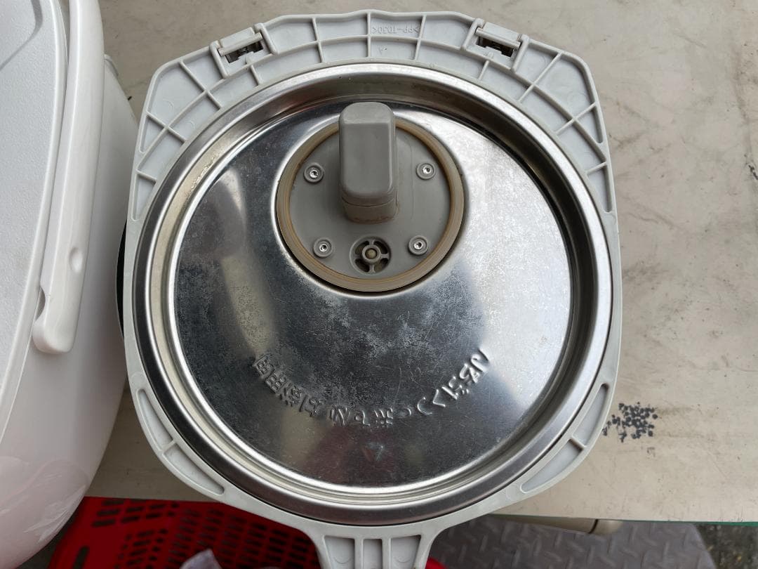 ★ IH ジャー 炊飯器 SR-KT060 備長炭釜 2021年製 3合炊き