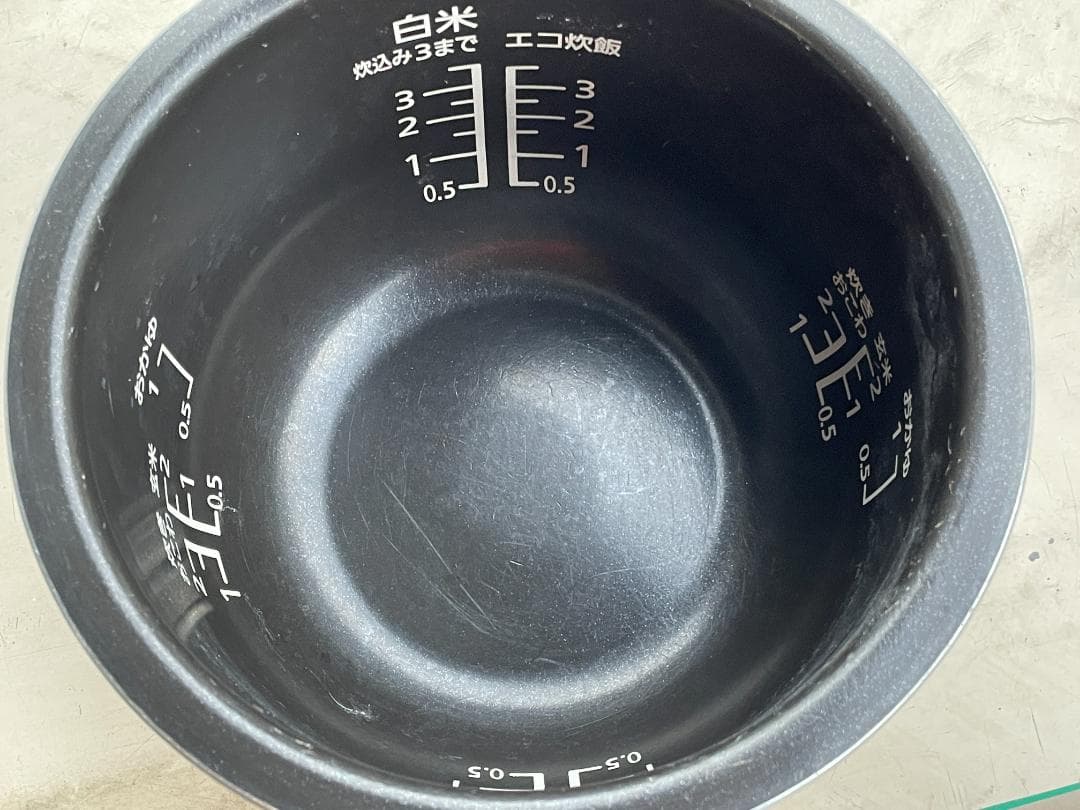 ★ IH ジャー 炊飯器 SR-KT060 備長炭釜 2021年製 3合炊き