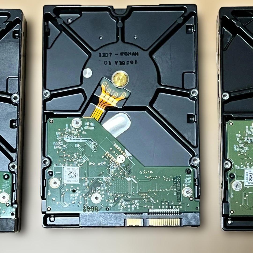 【中古3＋新品1・初期化済み】3.5インチHDD2TBｘ4台（WD20EARS）