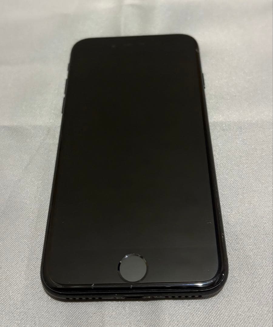 パ*ル様 iPhone7 ブラック　32G