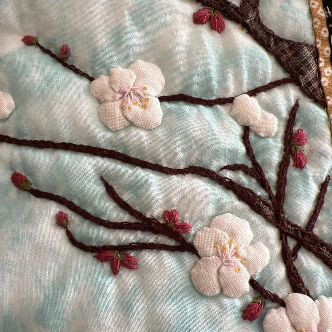 【1点物】ハンドメイド パッチワークキルト 尾長鶏と梅のタペストリー