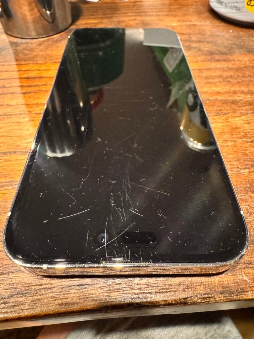 アキラ iPhone 14 Pro Max 512GB