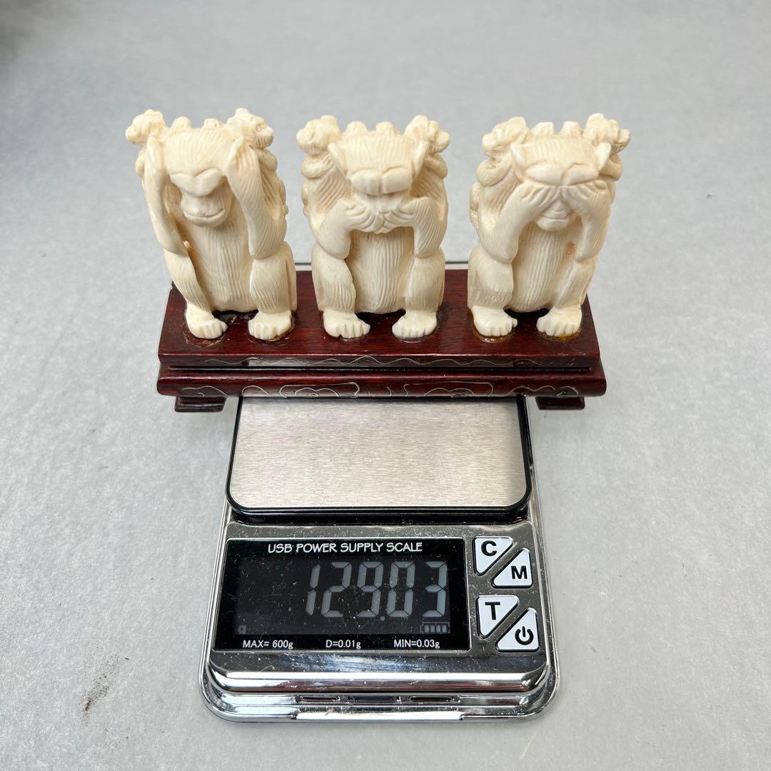 A003三猿 彫刻 木製台座付き