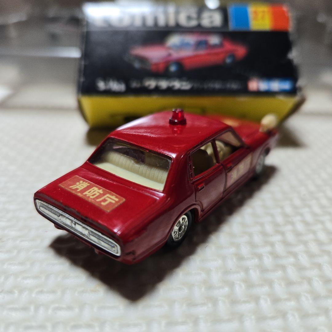 トミカ　クラウン　ファイアーチーフ