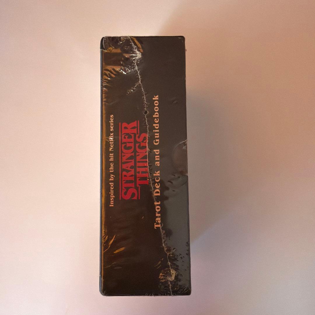 【新品】ストレンジャーシングス タロットカード STRANGER THINGS