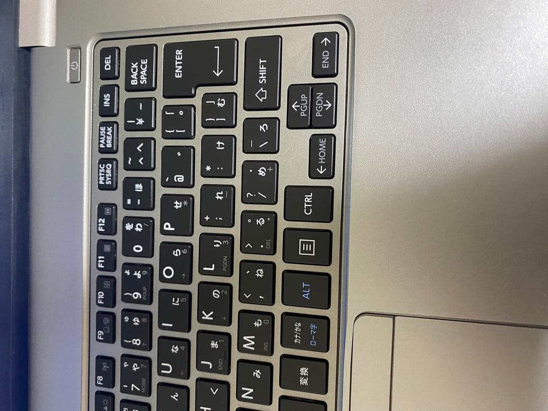 dynabook R63 ノートパソコン