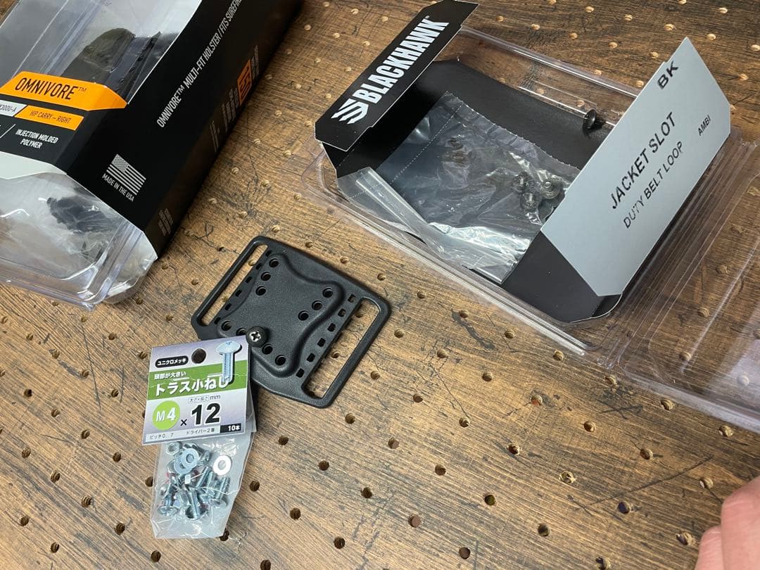 BLACKHAWK マルチフィットホルスター ジャケット・スロット・デューティー