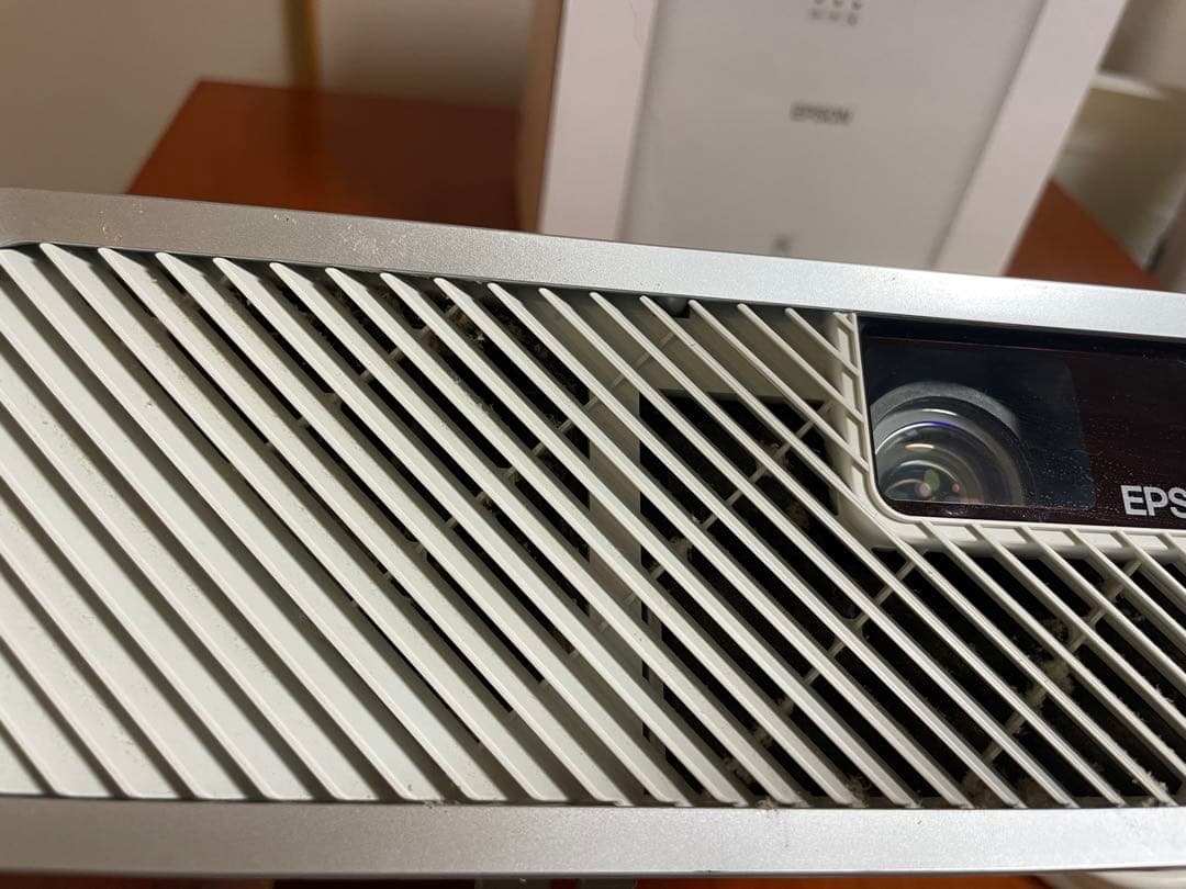 m*a様 EPSON プロジェクター EF-100W ホワイト