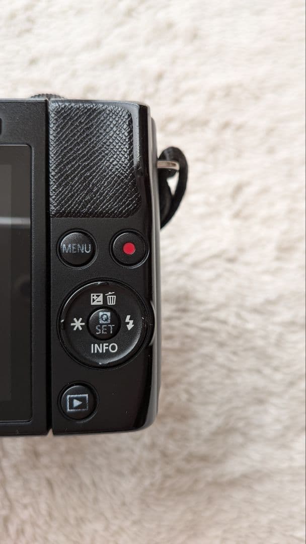 Canon EOS M200 ミラーレスカメラ