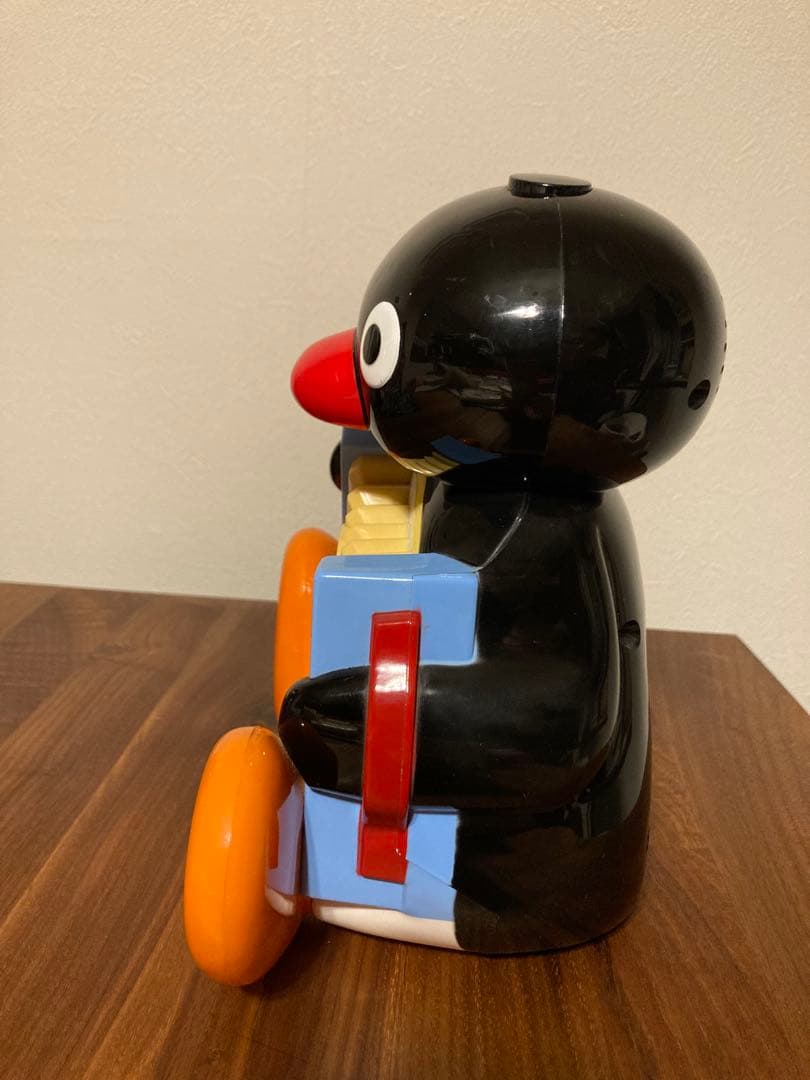 PINGU ピングー　目覚まし時計　おしゃべりクロック