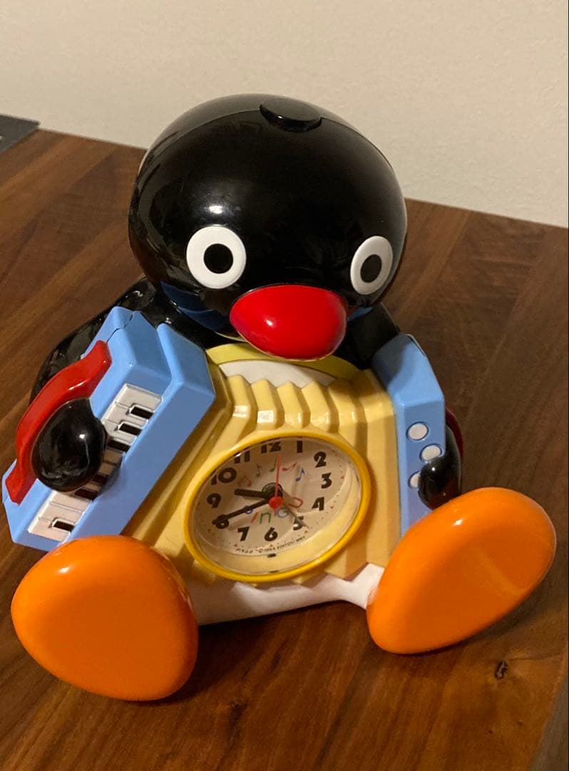 PINGU ピングー　目覚まし時計　おしゃべりクロック