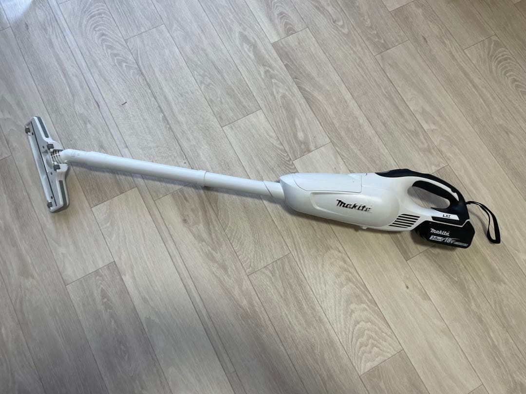 Makita コードレス掃除機 CL182FD