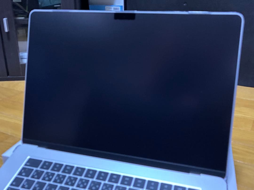 【超美品】MacBook Air M3 16GB 512GB（シルバー）