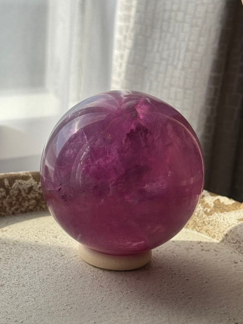 高品質パープルフローライトスフィア　ジューシーカラー＆透明感◎