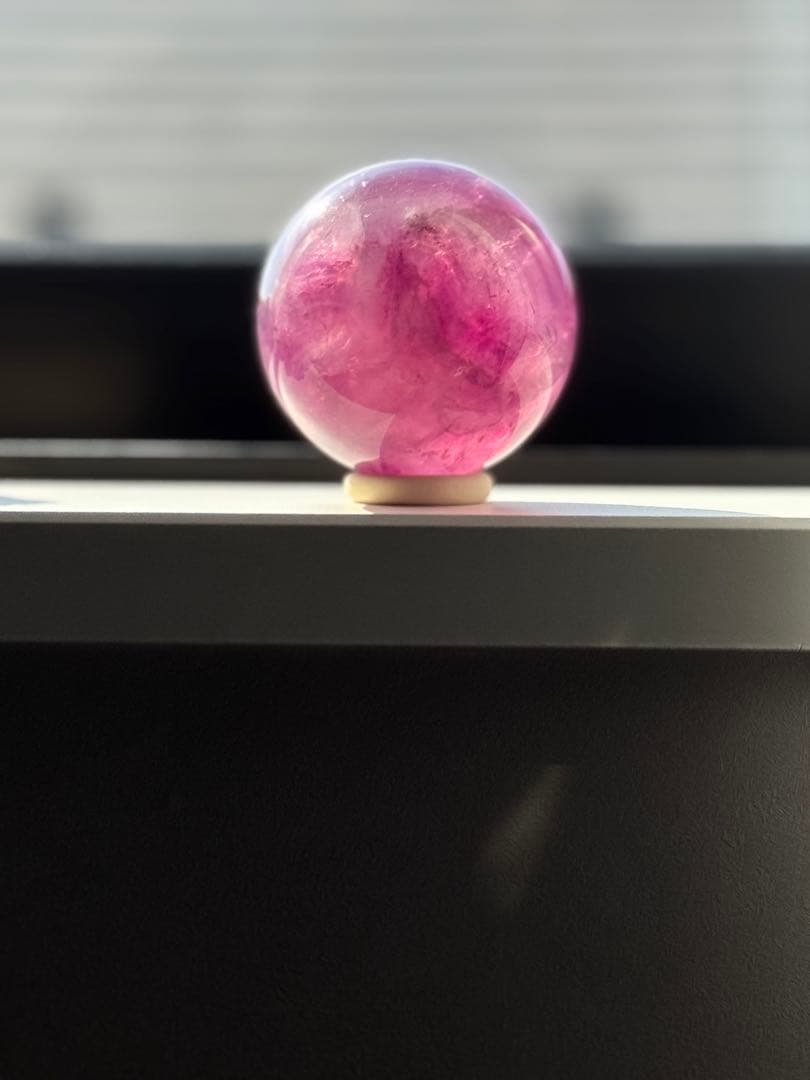 高品質パープルフローライトスフィア　ジューシーカラー＆透明感◎