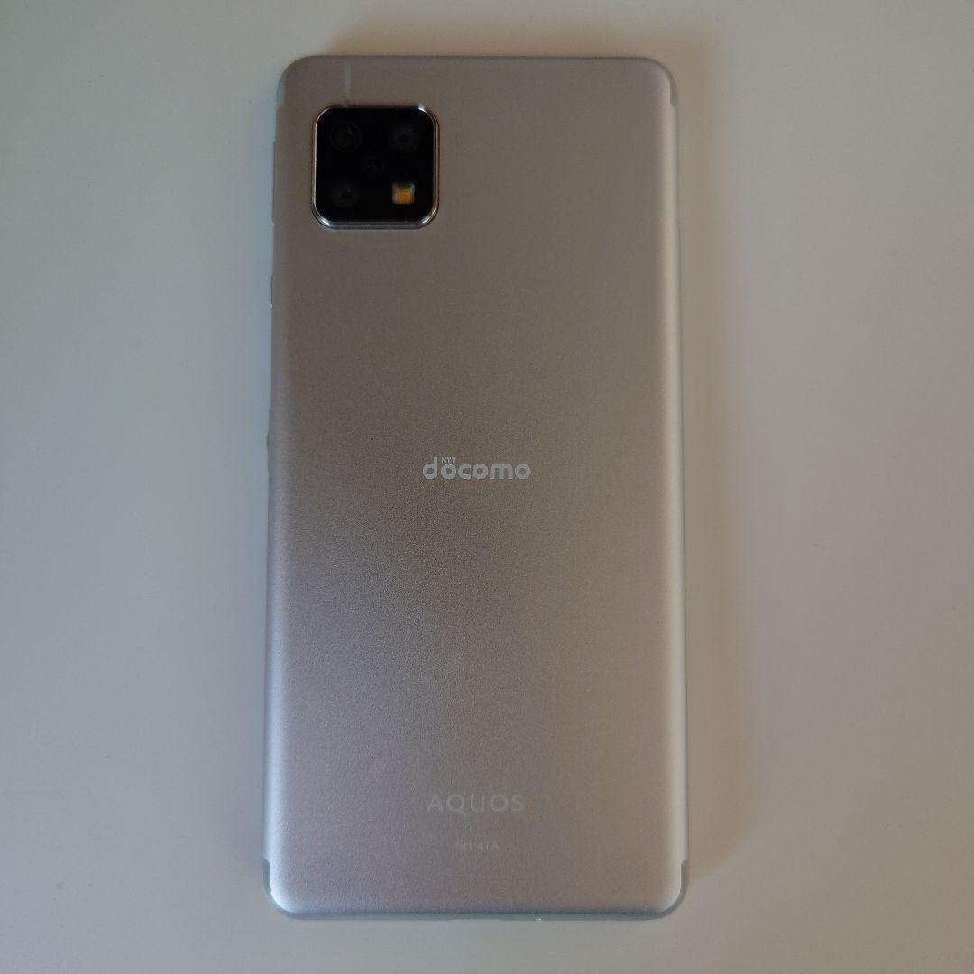 AQUOS sense4 (SH-41A) シルバー スマホ 本体