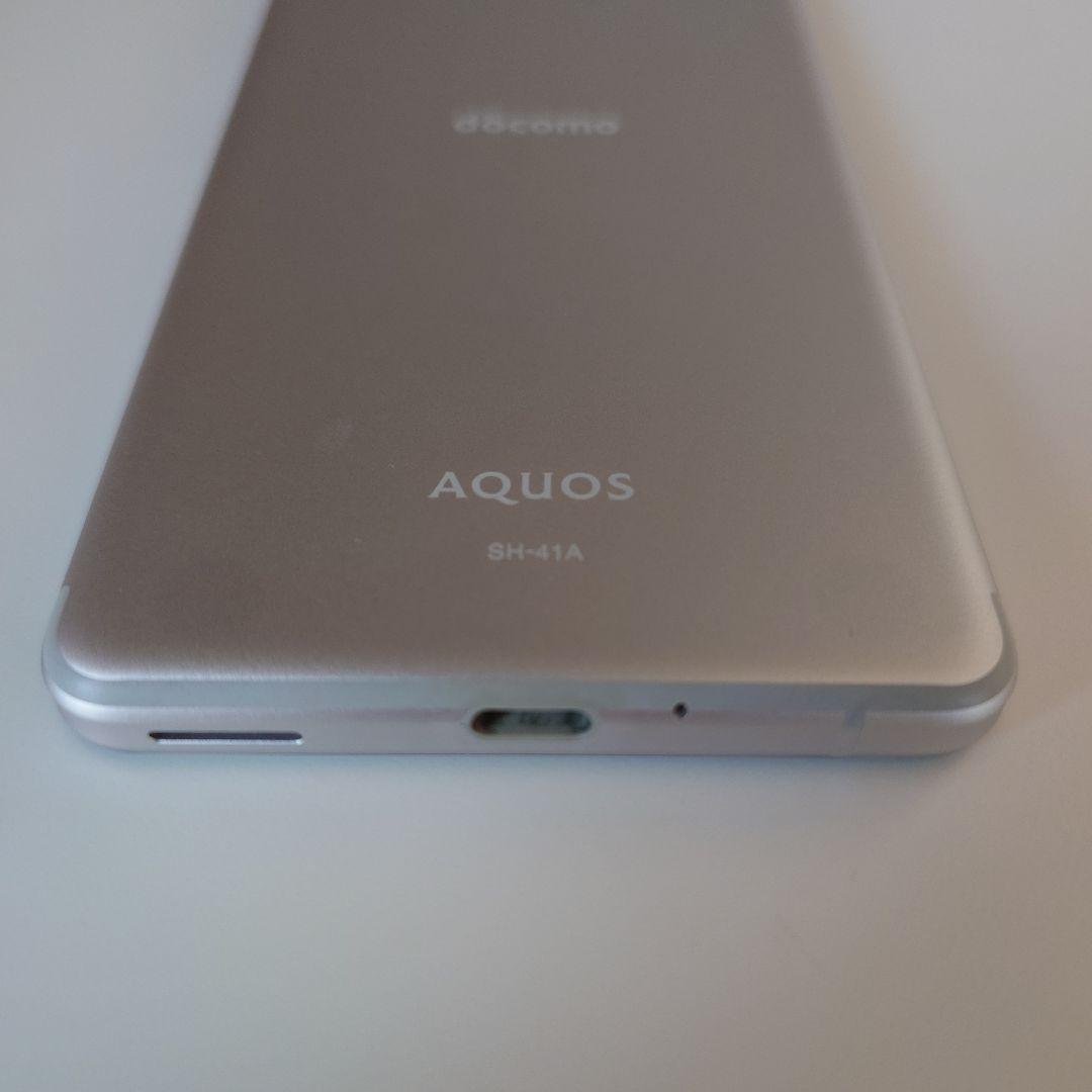 AQUOS sense4 (SH-41A) シルバー スマホ 本体