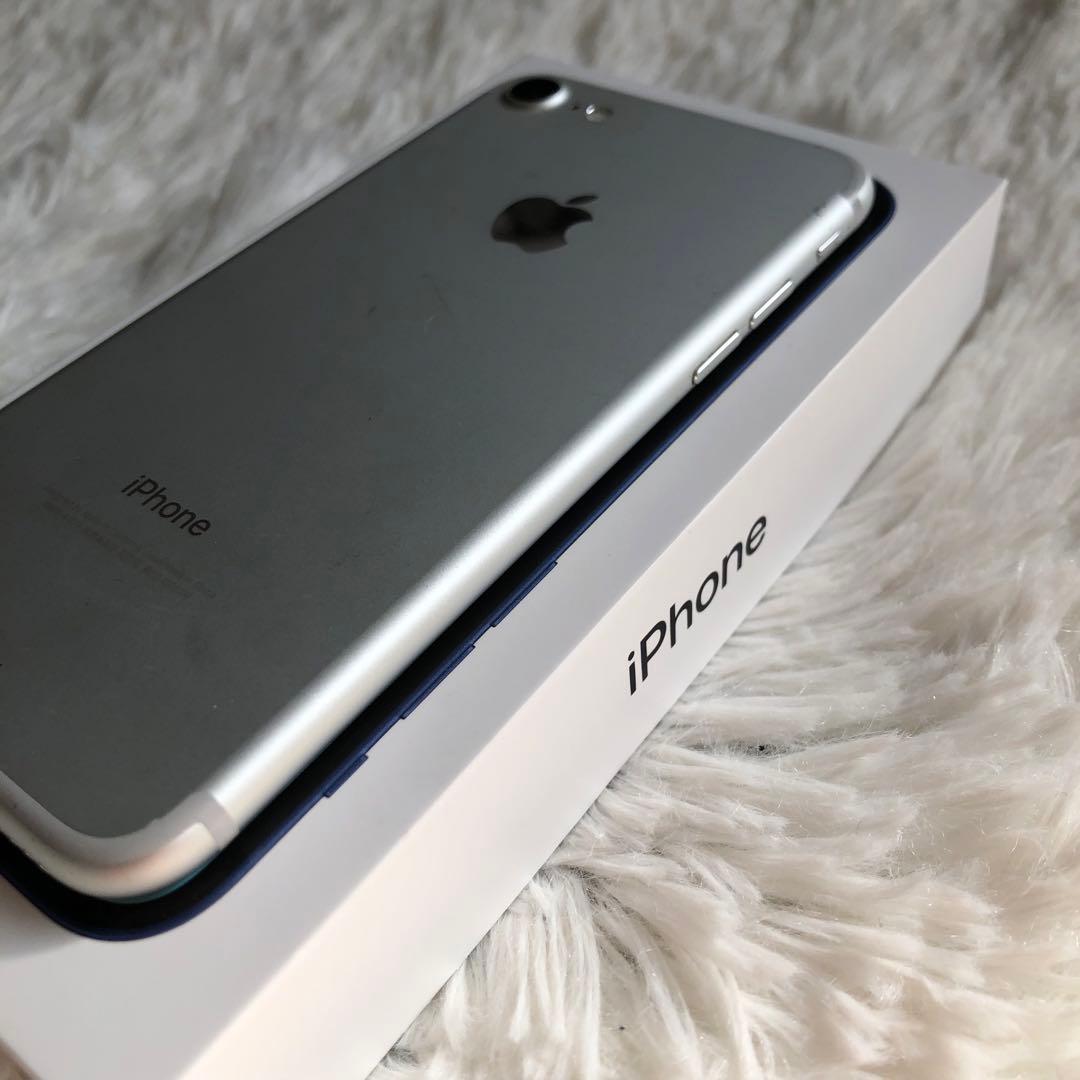 【すぐ発送】iPhone 7 32GB SIMフリー