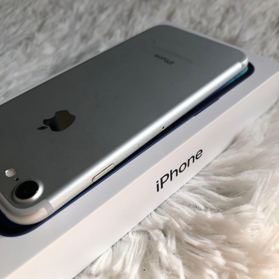 【すぐ発送】iPhone 7 32GB SIMフリー