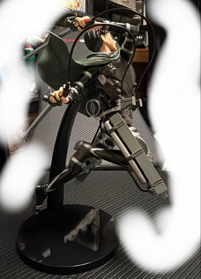 進撃の巨人　一番くじ　リヴァイ　ラストワン　フィギュア