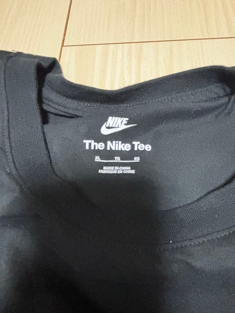 NIKEnewjeansコラボ Tシャツ ビッグプリント バニーズ XL