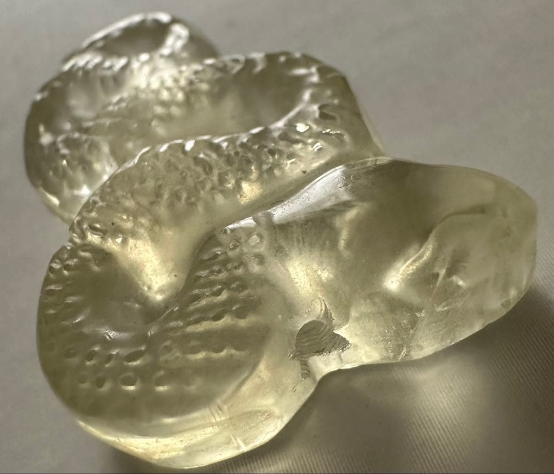 珍しい 透明度★リビアングラス ヘビ 蛇★穴あき パーツ ブレス パワー 天然