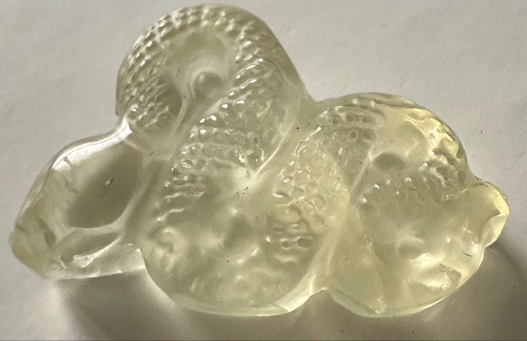 珍しい 透明度★リビアングラス ヘビ 蛇★穴あき パーツ ブレス パワー 天然