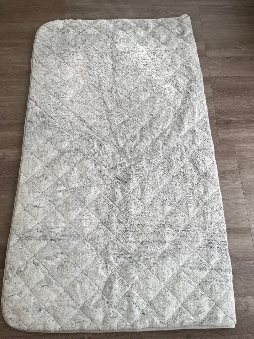 西川　ラビットファー　敷きパッド