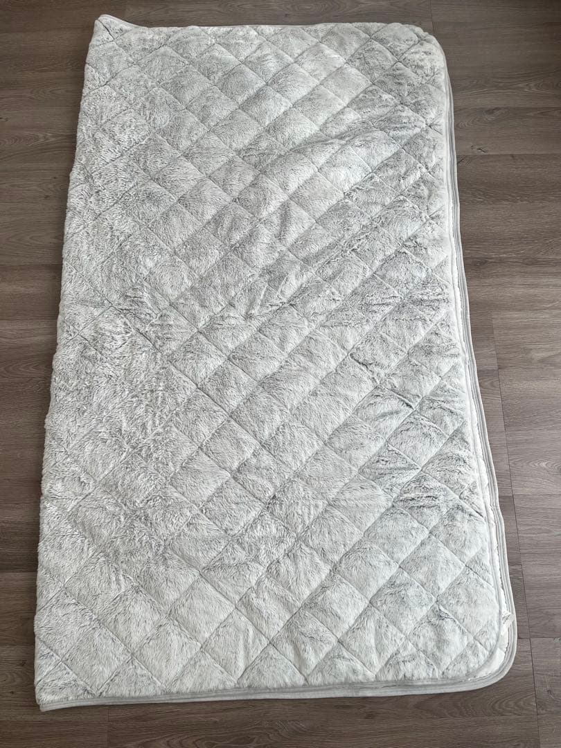 西川　ラビットファー　敷きパッド