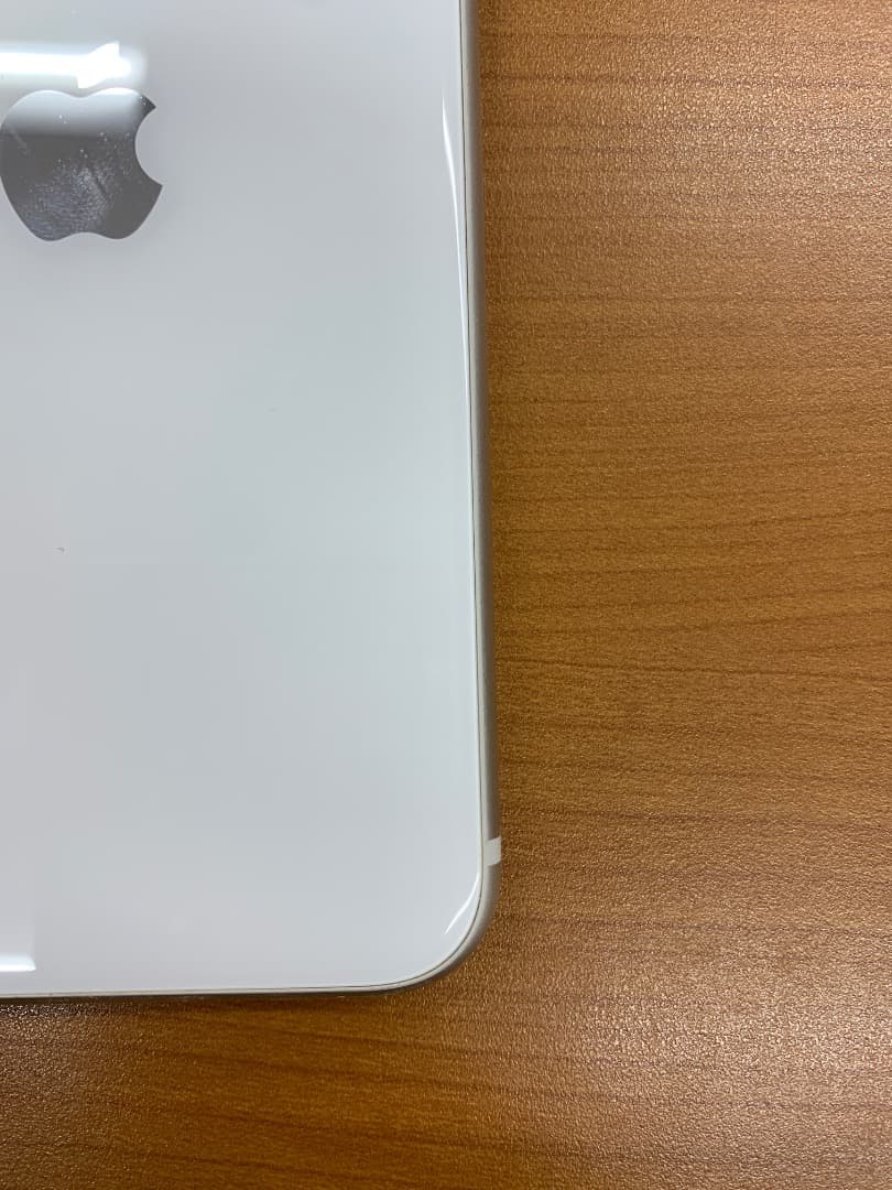 動作確認済 iPhone SE (第3世代) 64GB ID E4334