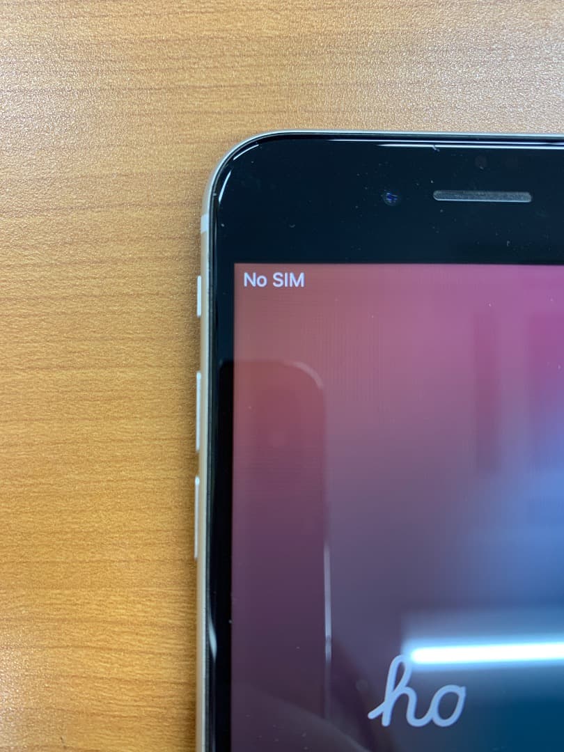 動作確認済 iPhone SE (第3世代) 64GB ID E4334