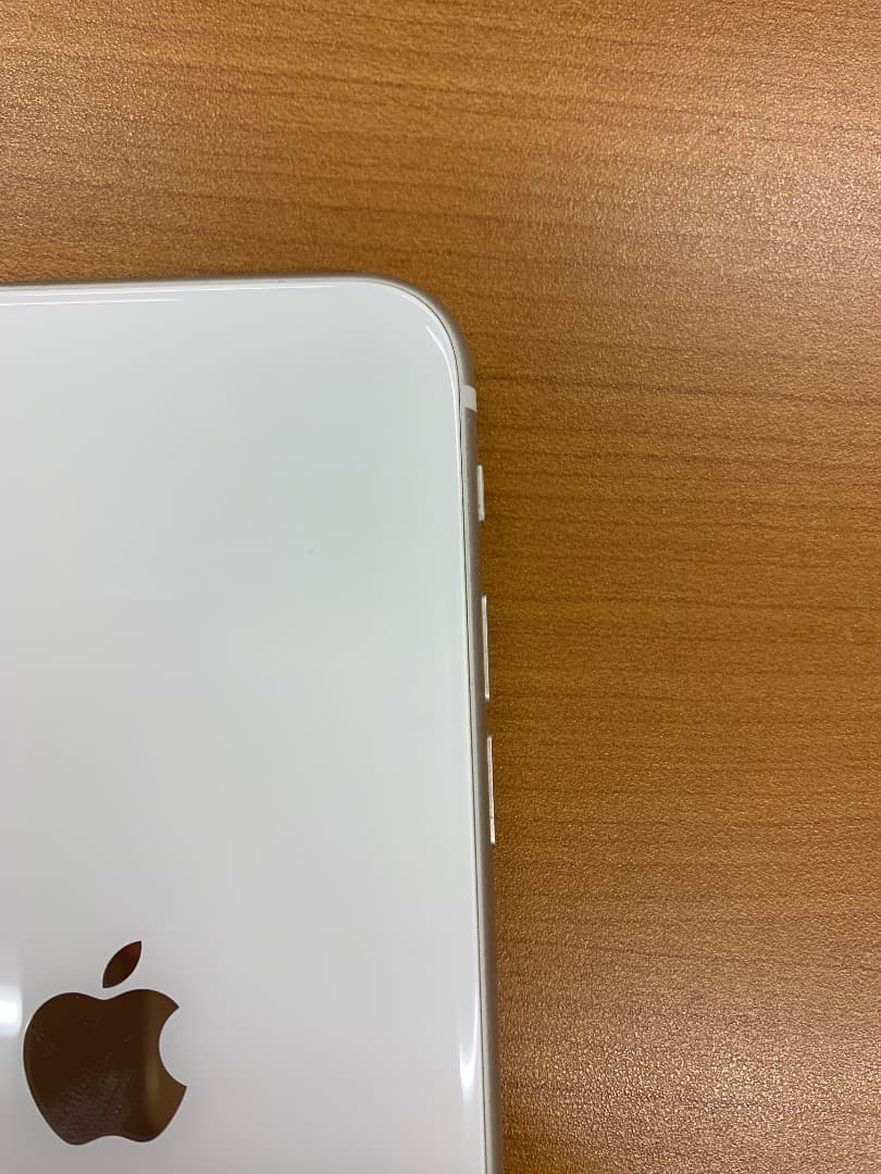 動作確認済 iPhone SE (第3世代) 64GB ID E4334