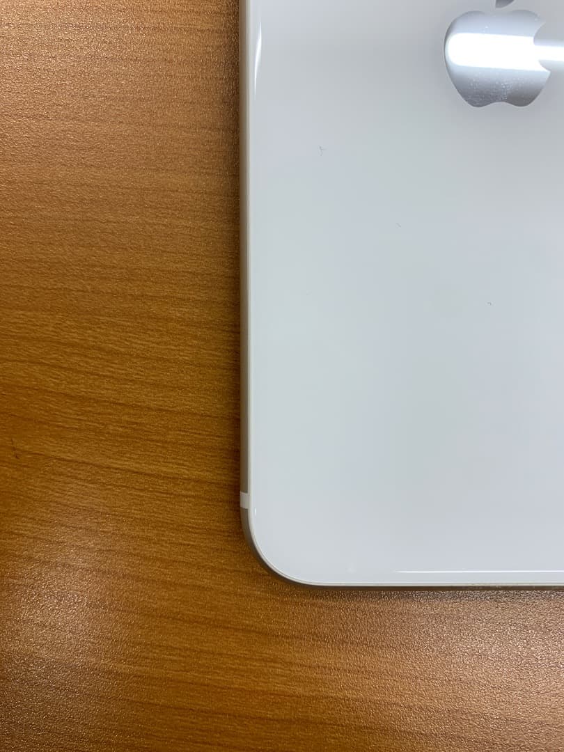 動作確認済 iPhone SE (第3世代) 64GB ID E4334