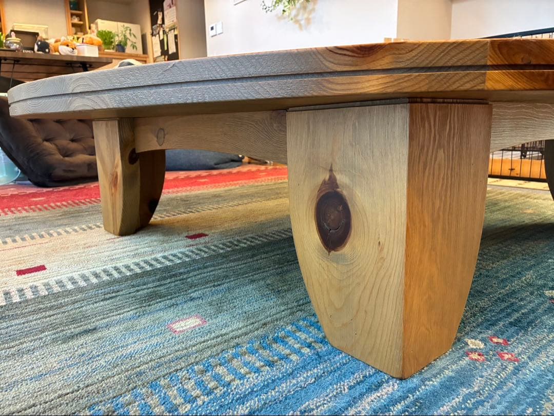 ACTUS テーブル 木製円卓　木目が綺麗　直径140cm