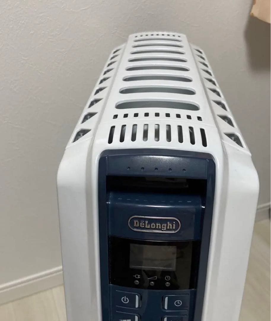 電気ヒーター DeLonghi QSD0915-BL