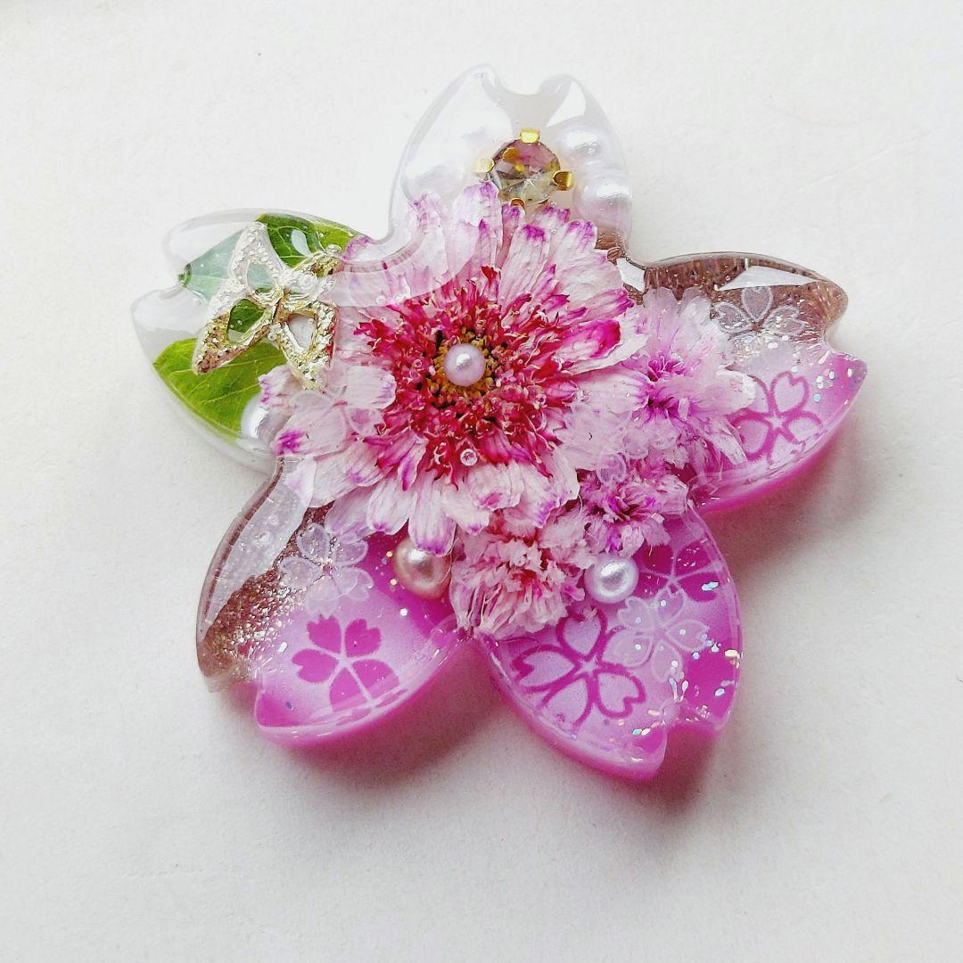 【1715】レジン　マトリカリア　ヘアゴム　ポニーフック　ブロ―チ　ハンドメイド