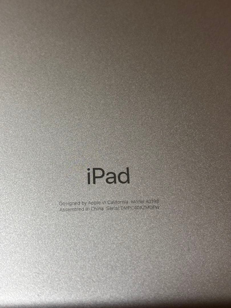 iPad (第7世代)32GB ゴールドWi-Fi + Cellular