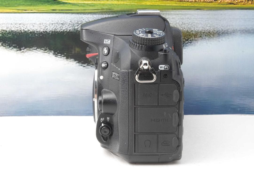 Nikon D7200 ボディ＋望遠レンズ 55-300mm 美品 Wi-Fi