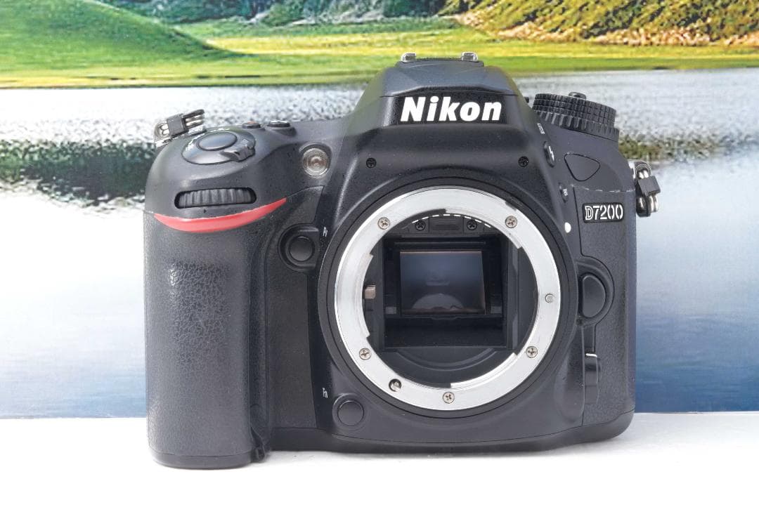 Nikon D7200 ボディ＋望遠レンズ 55-300mm 美品 Wi-Fi