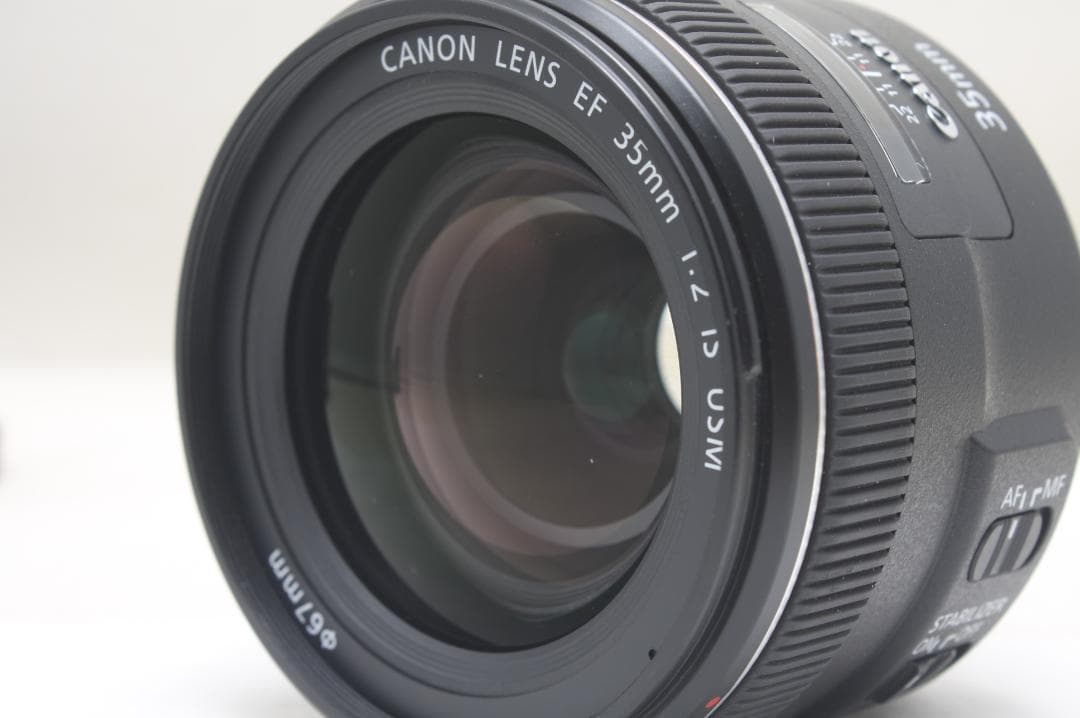 キヤノン EF 35mm F2 IS USM