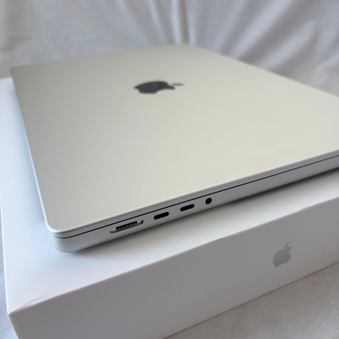 Apple MacBook Pro 16インチ (2021) SSD512 GB
