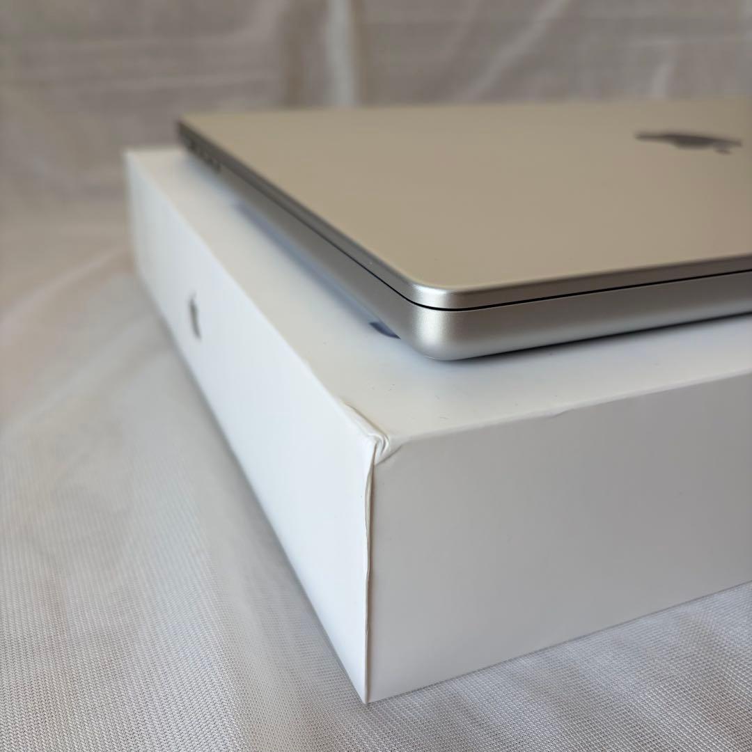Apple MacBook Pro 16インチ (2021) SSD512 GB
