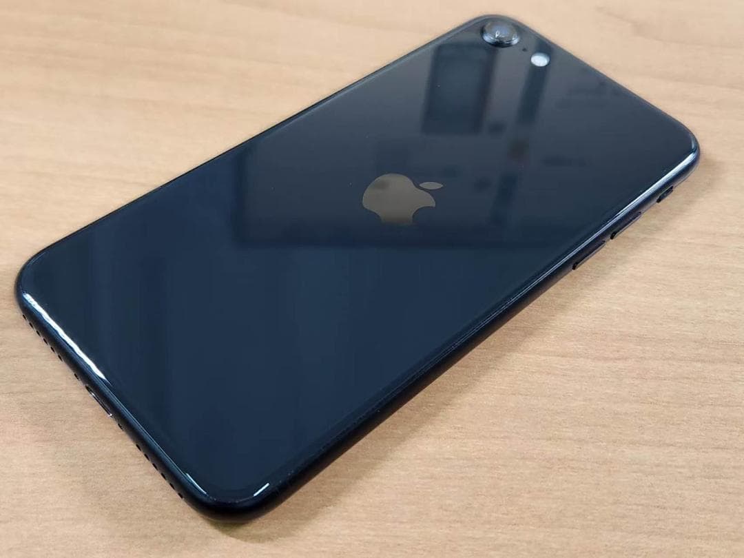 031600A iPhone SE 第2世代 A2296 64GB