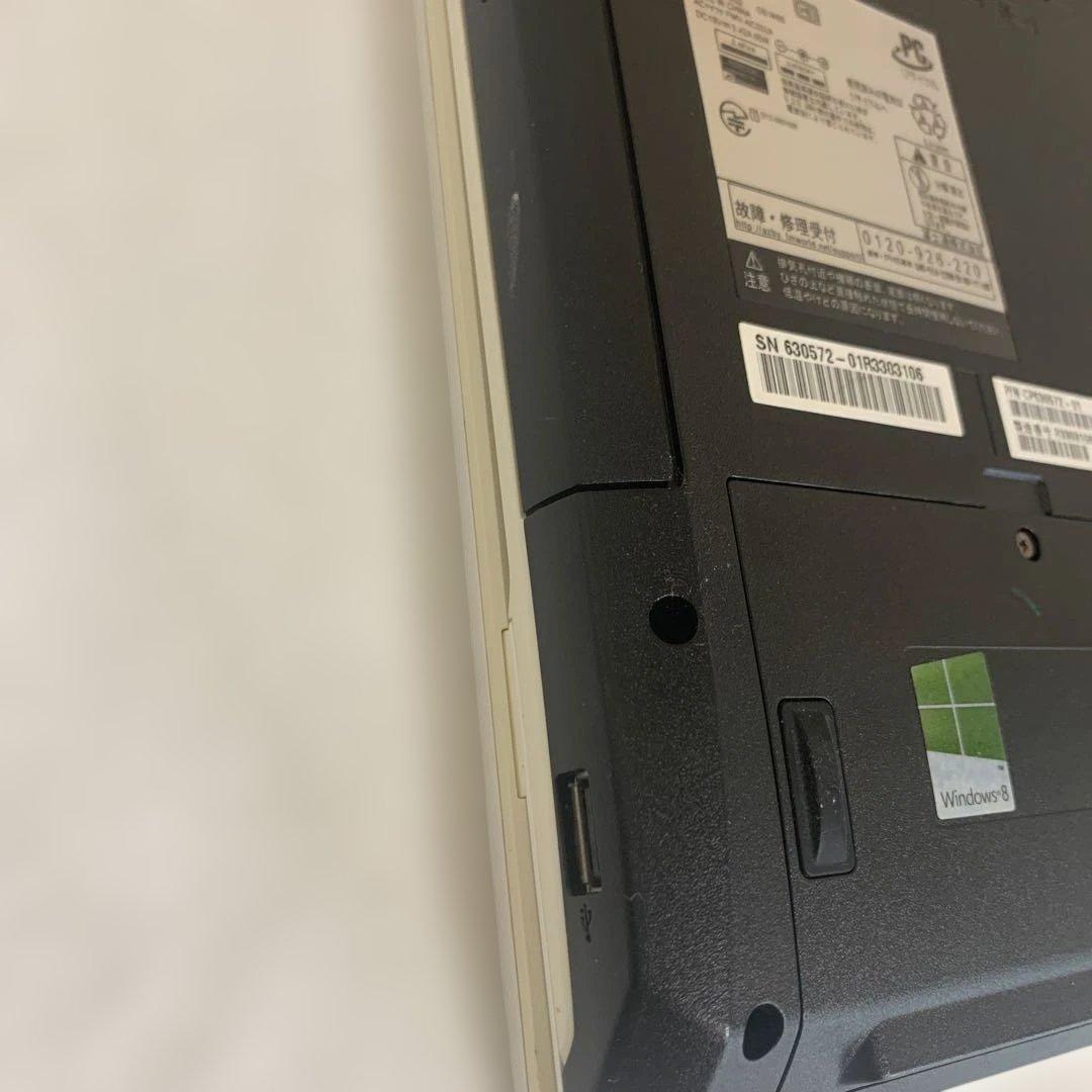 富士通タッチパネル付きi5/8/256GB新品SSDoffice2024ホワイト