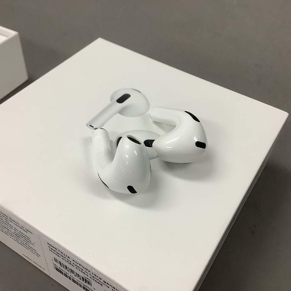 Apple AirPods MME73J/A 第3世代 ワイヤレスイヤホン