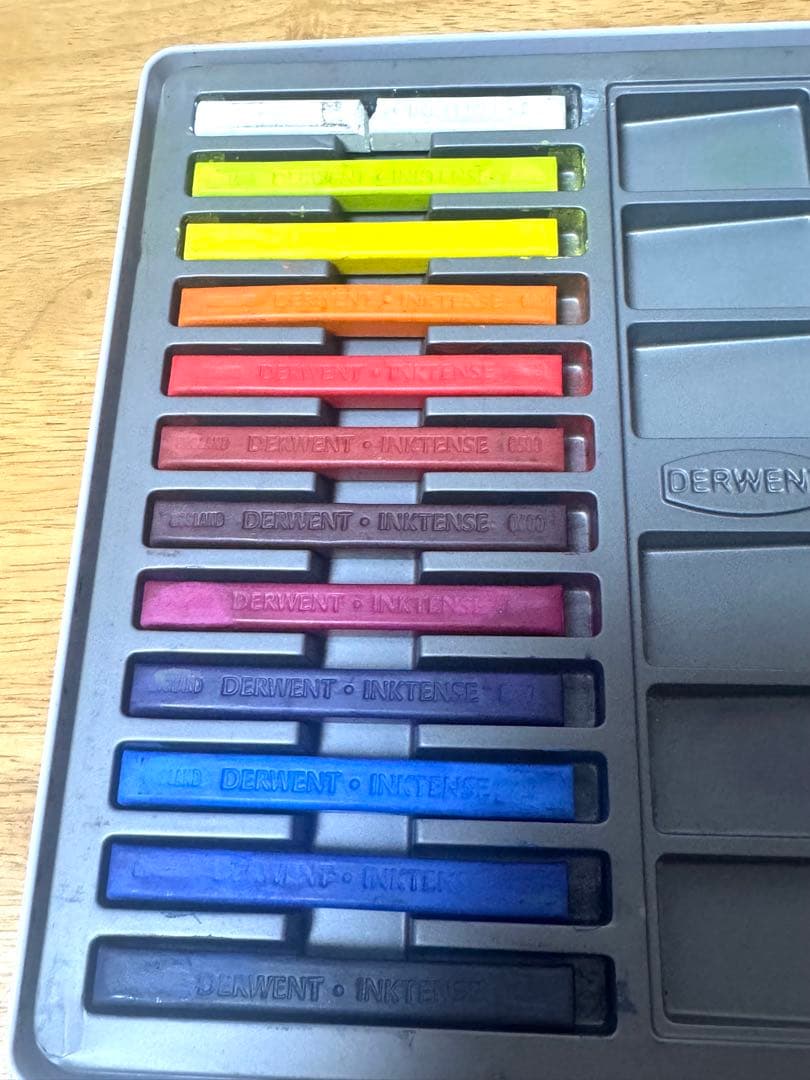 ダーウェントインクテンスブロック24色セット