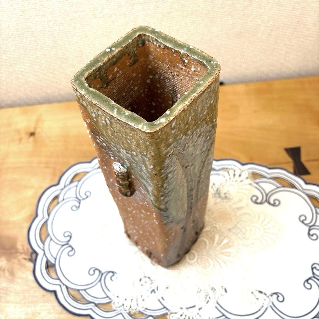【木箱付き・未使用に近い】信楽焼 兼山造 高さ36cm 角型花瓶　高級感　逸品